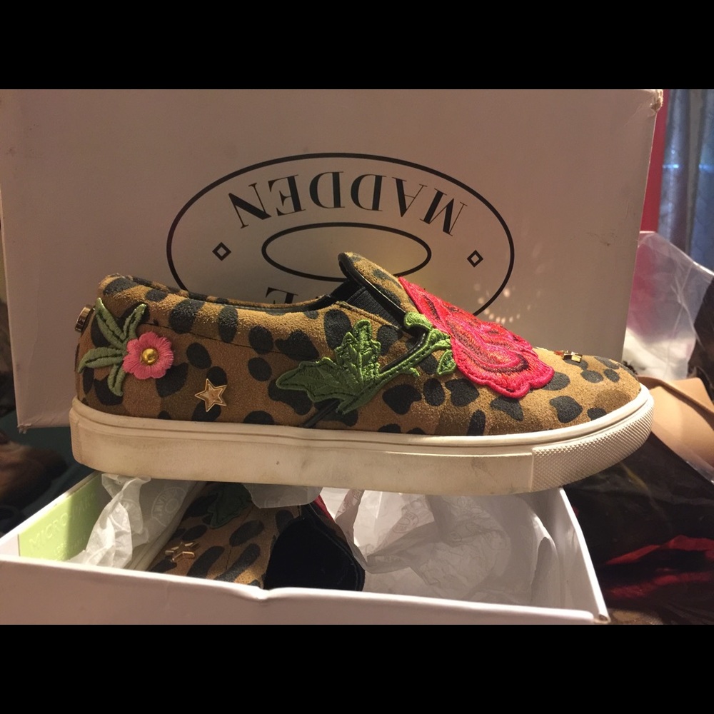 Steve Madden slip on
